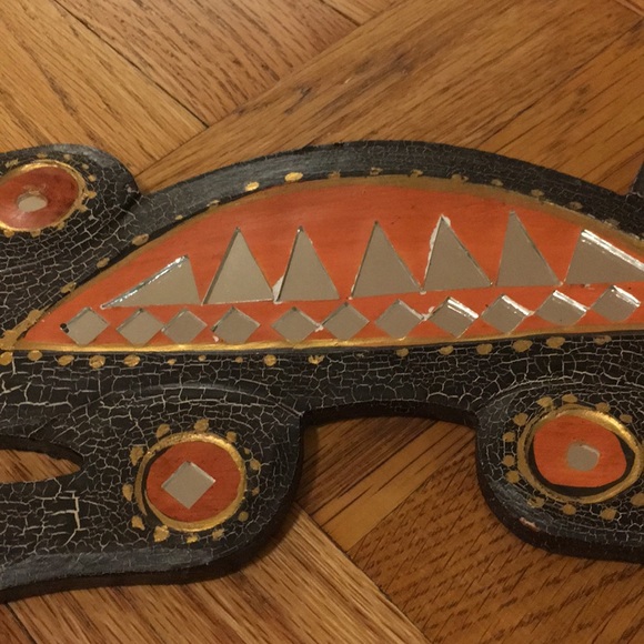 Decorative Wooden Lizard - Picture 3 of 3